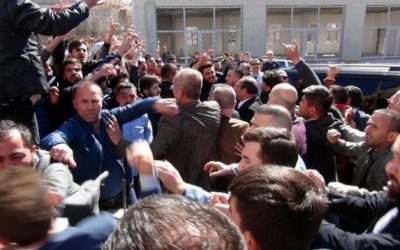 Ultra-nationalist mob attacks opposition deputy while campaigning for ‘no’ vote