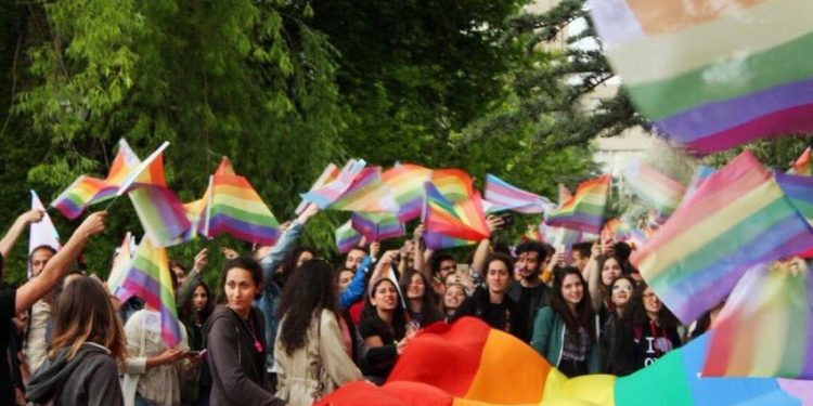 [VIDEO] Academic, 25 students detained during Pride march at Ankara university